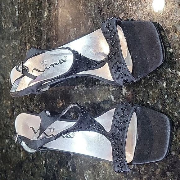 NWT Nina 8.5 Beaded Black Dress Shoe - Picture 1 of 5